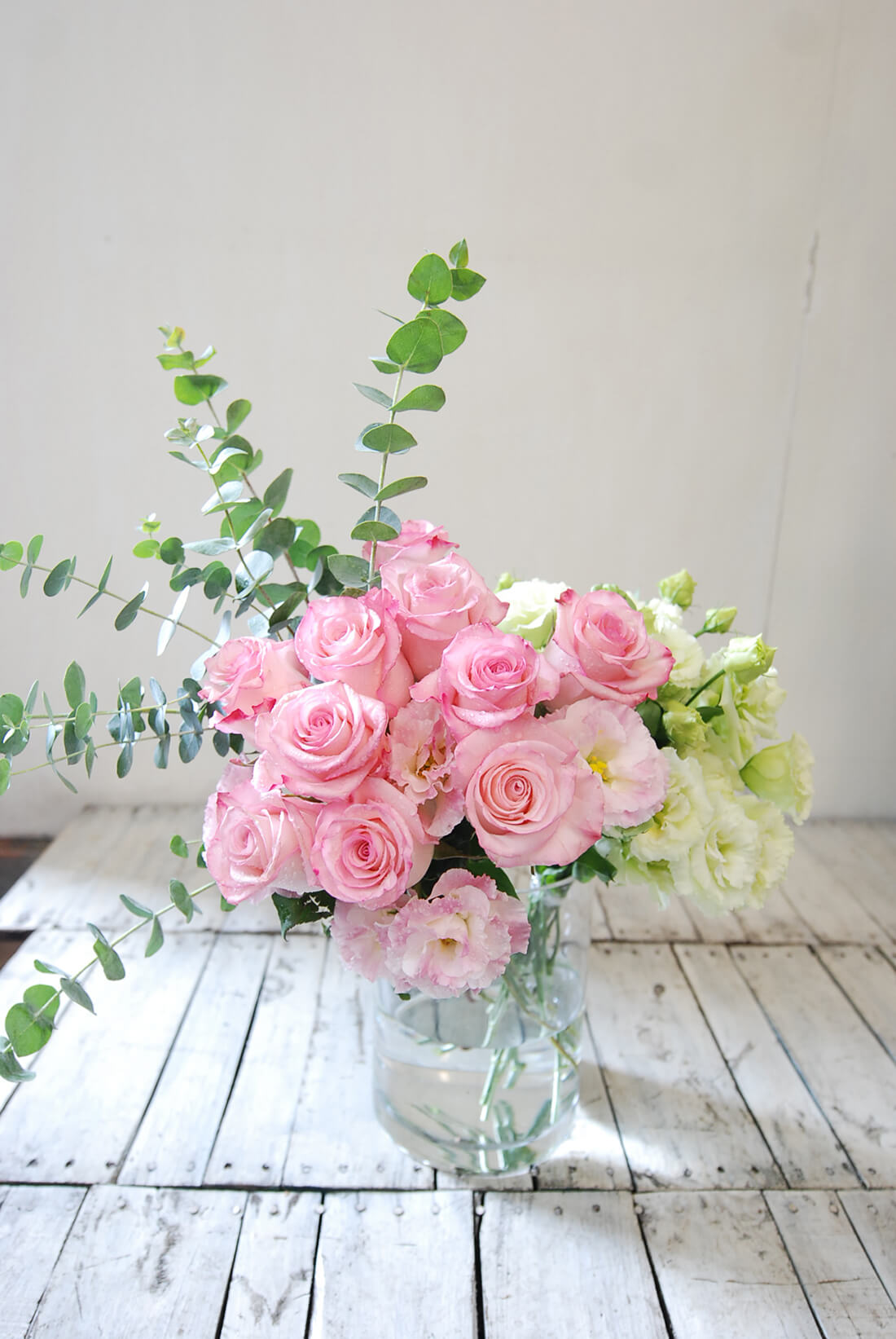 装在玻璃花瓶里的玫瑰花花瓶花卉、烛台3d模型下载_模型ID:33891-让提网